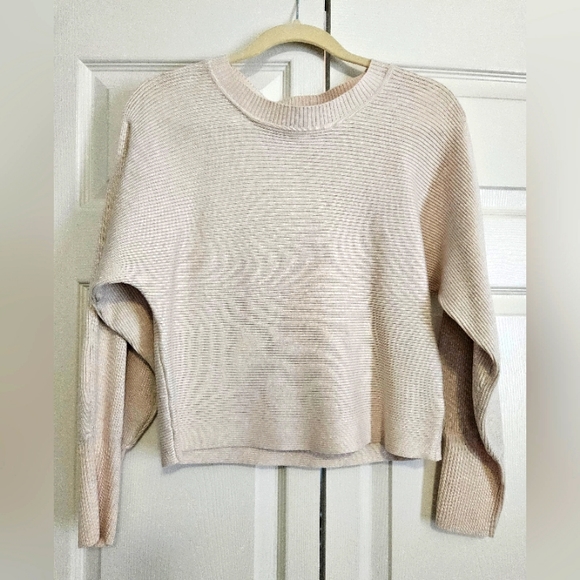PINK ROSE RIPPED SWEATER BEIGE/CREAM SIZE MEDIUM - Picture 1 of 3